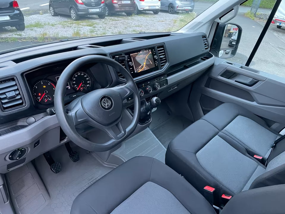 VW Crafter 3,5 t Koffer mit Hebebühne TDI Transporter