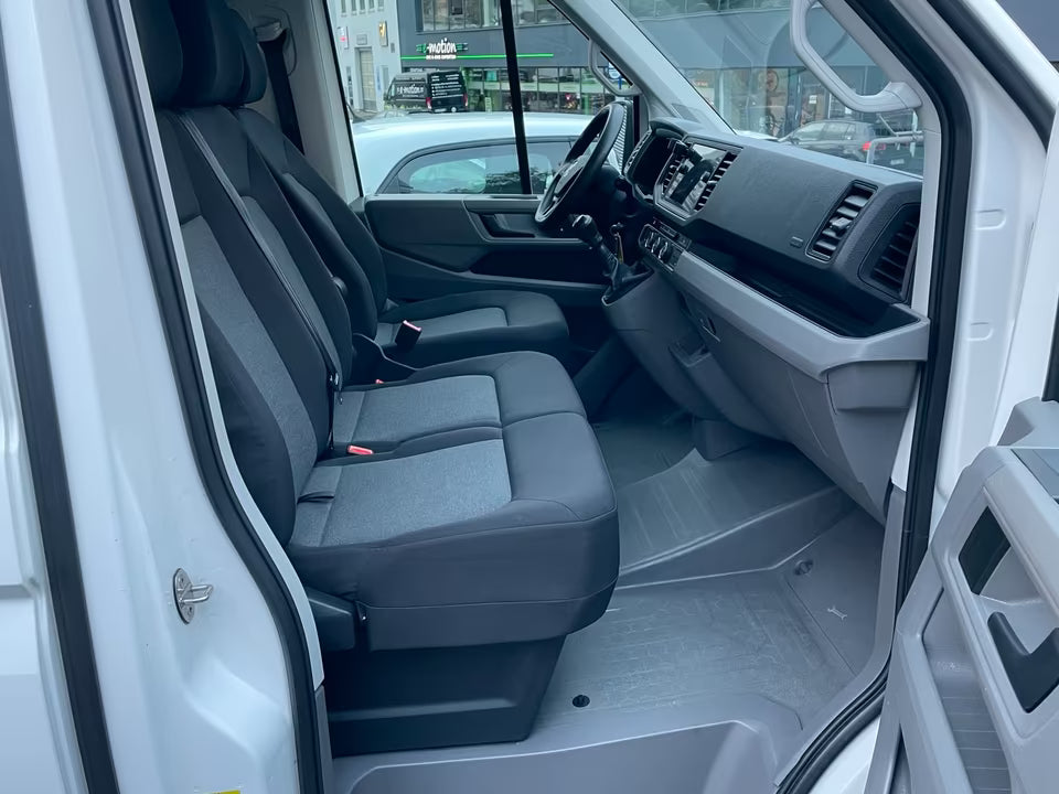 VW Crafter 3,5 t Koffer mit Hebebühne TDI Transporter
